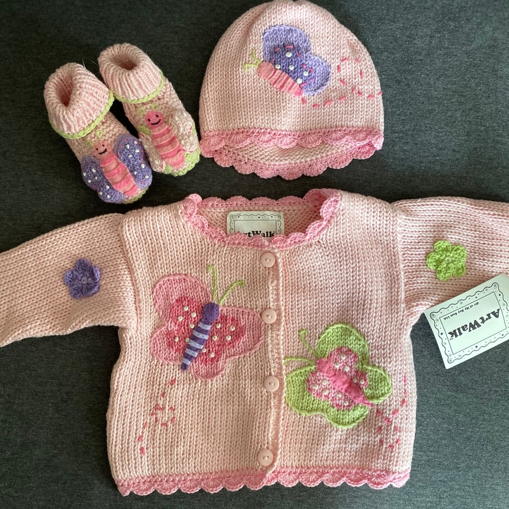 Brand new with tags sweater hat and bootie set